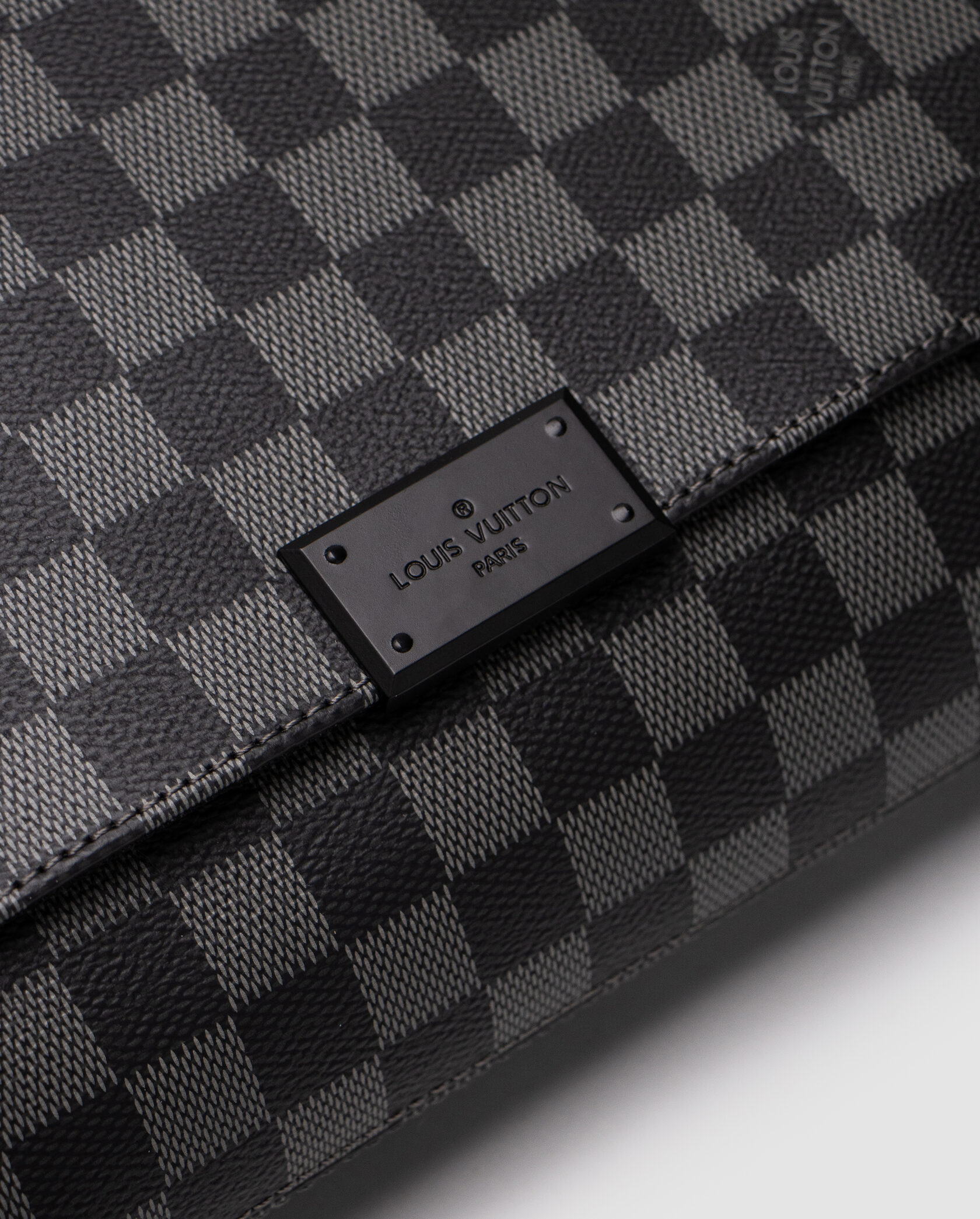 Louis Vuitton District PM Damier Graphite Canvas Grey - 6