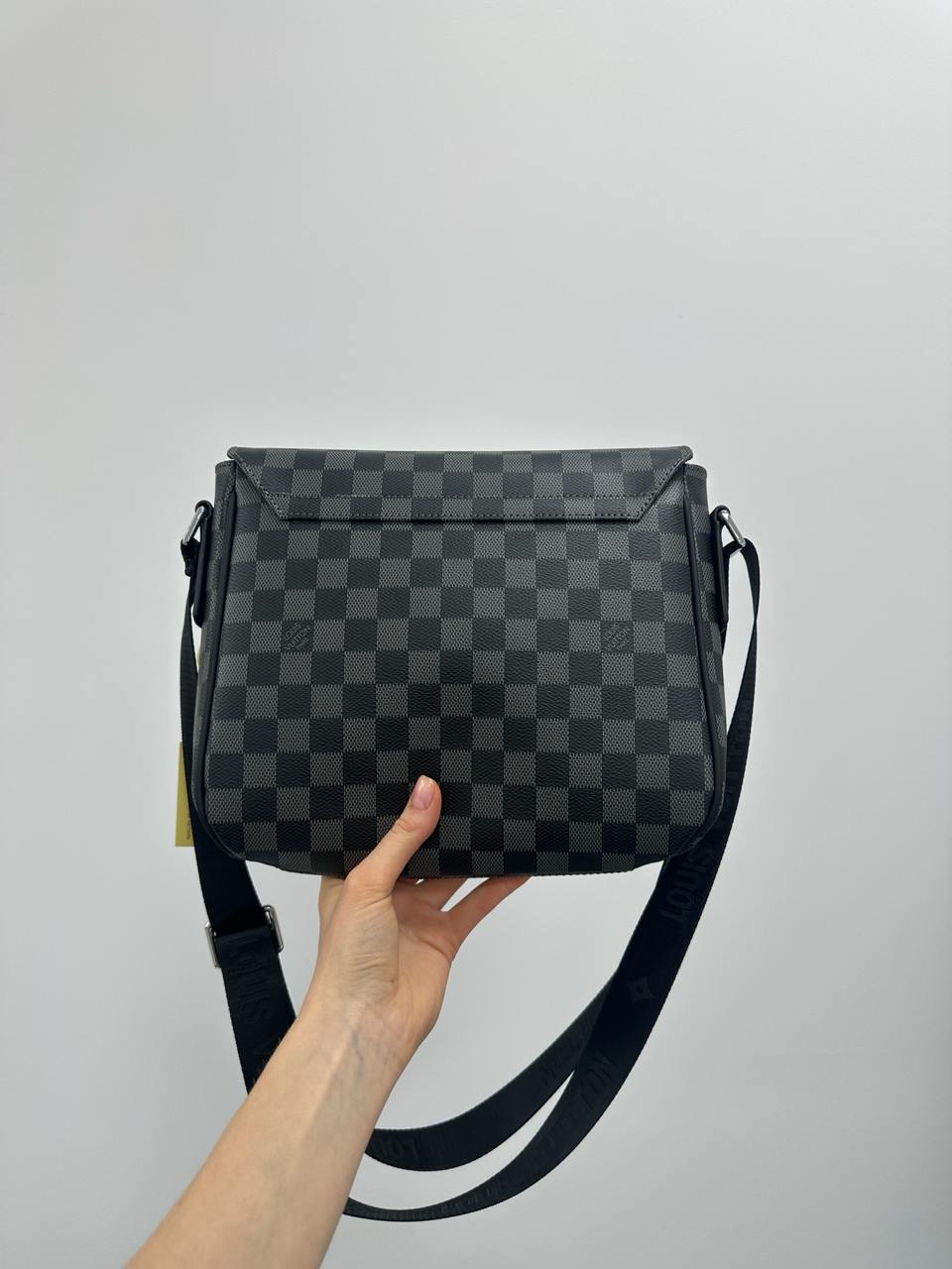 Louis Vuitton District PM Damier Graphite Canvas Grey - 8