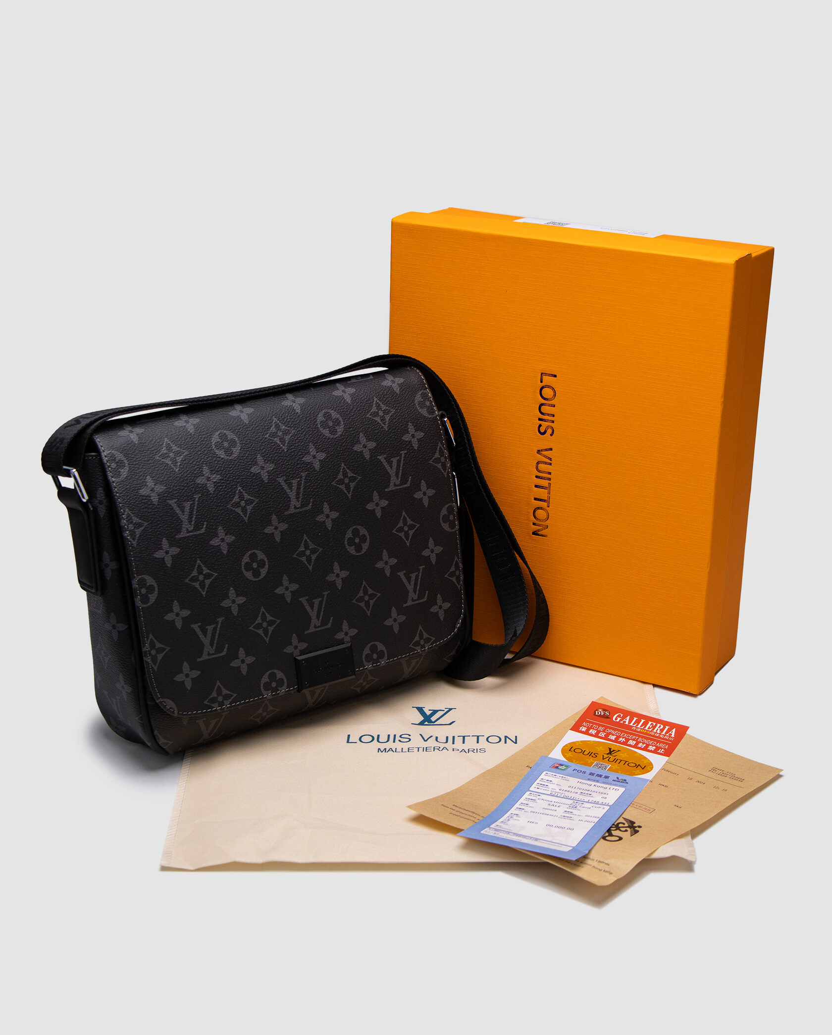 Louis Vuitton District PM Monogram Eclipse Grey - 2