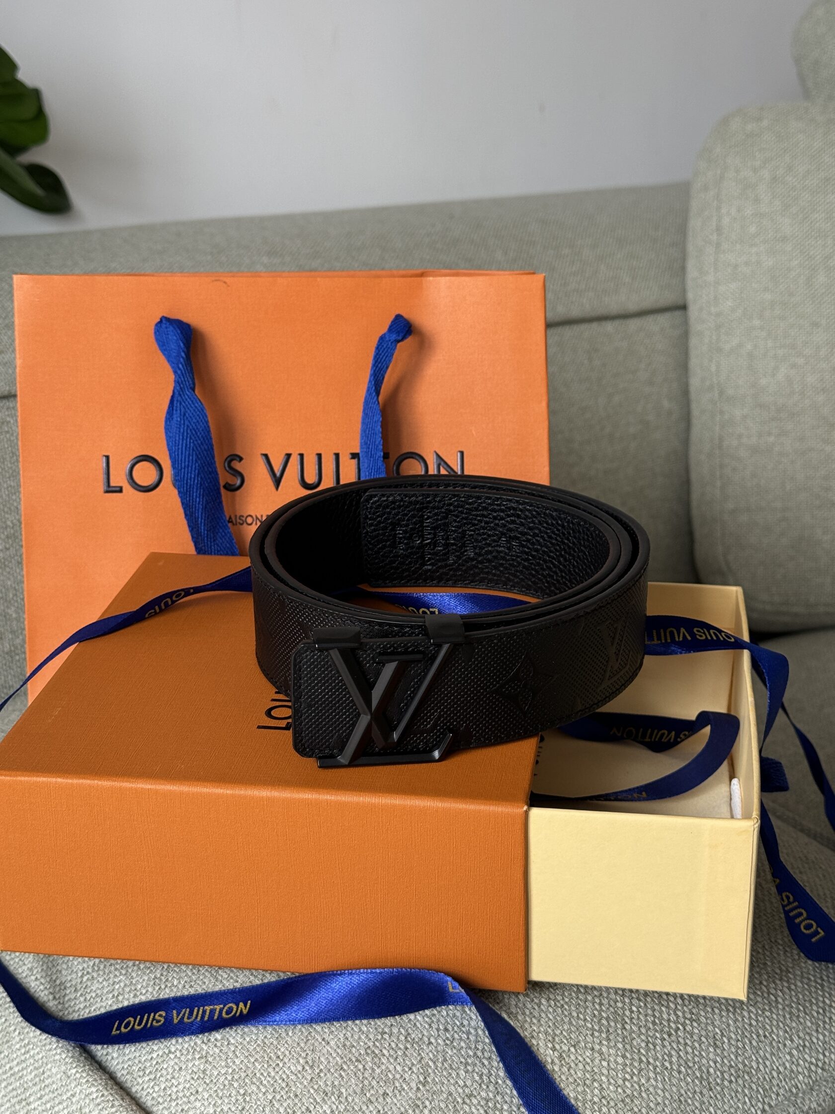 Louis Vuitton Leather Belt 40 mm Embossing Black/Black - 9