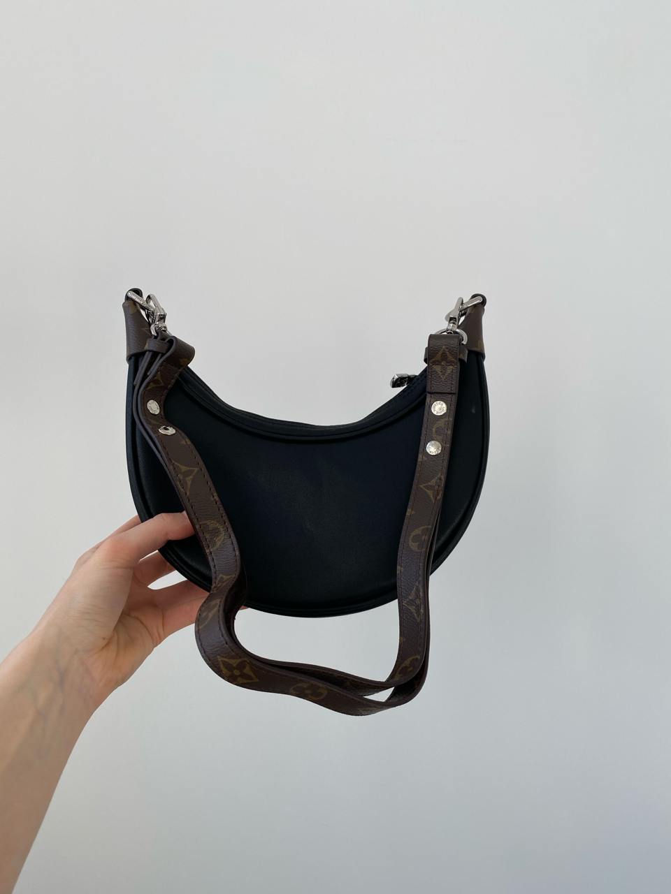 Louis Vuitton Loop Handbag Monogram Black/Canvas with Silver - 8