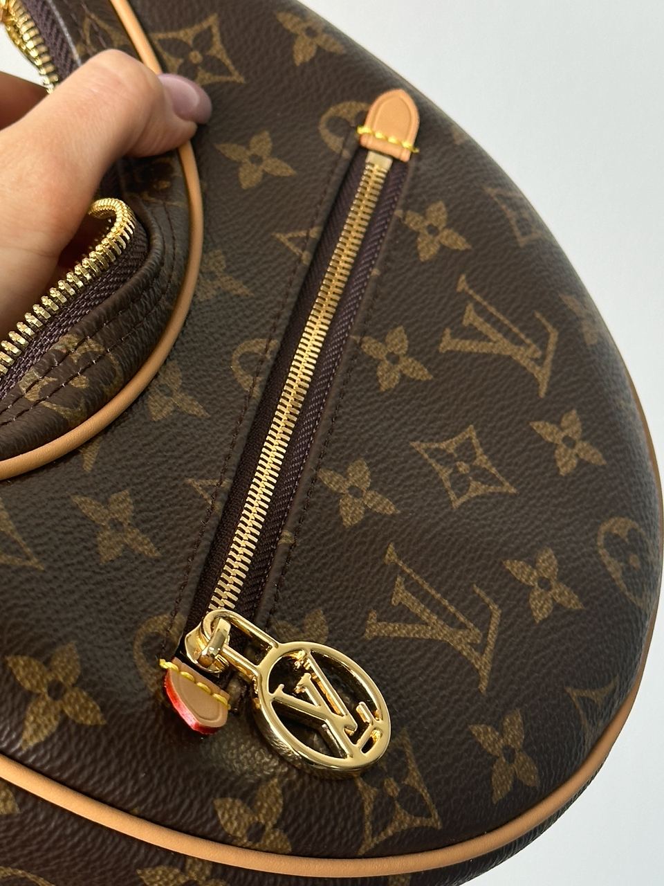 Louis Vuitton Loop Handbag Monogram Brown in Coated Canvas with Gold-tone - 5