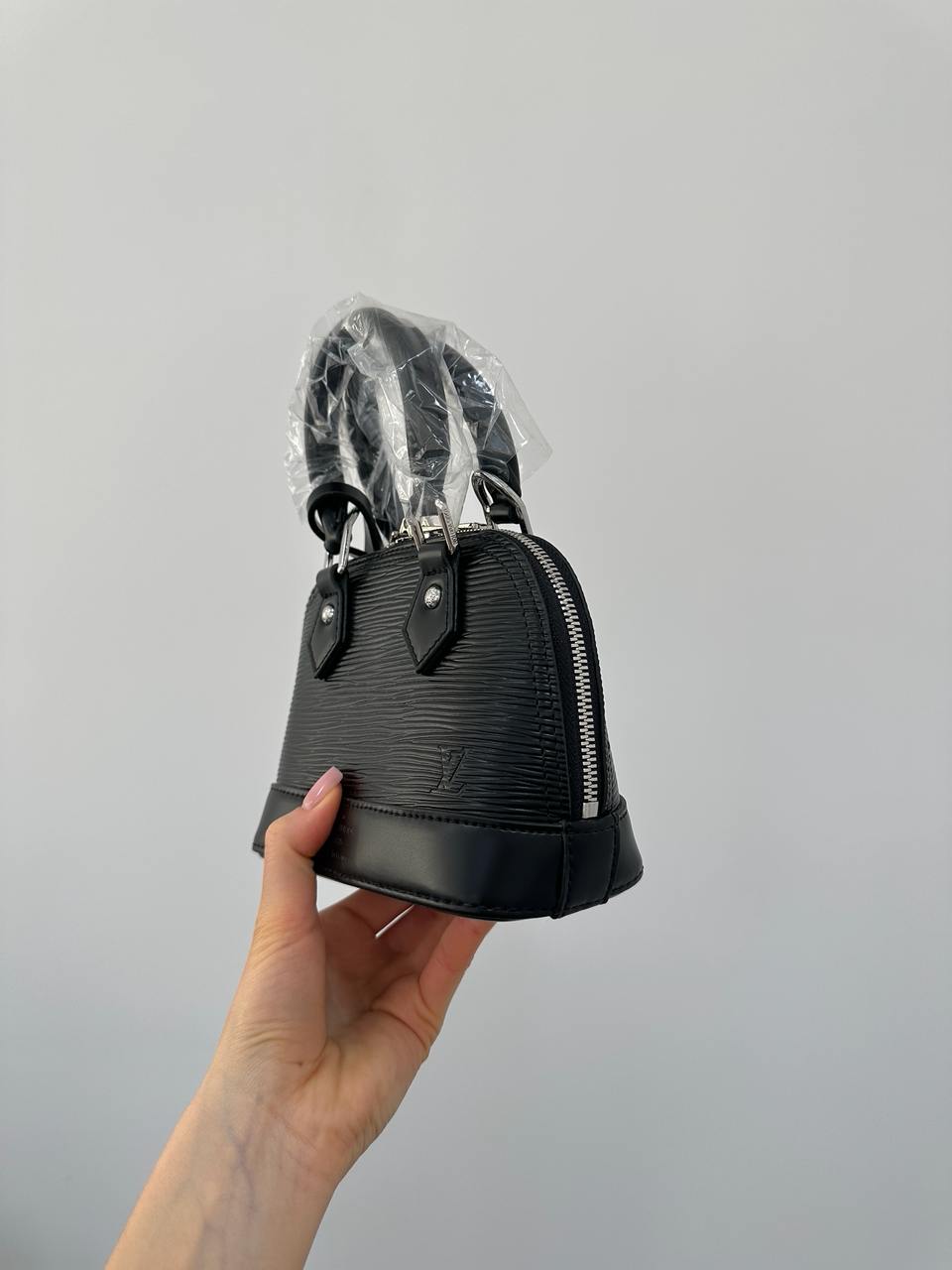 Louis Vuitton Nano Alma Epi Leather Black - 5