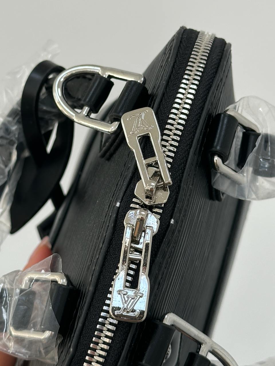 Louis Vuitton Nano Alma Epi Leather Black - 8