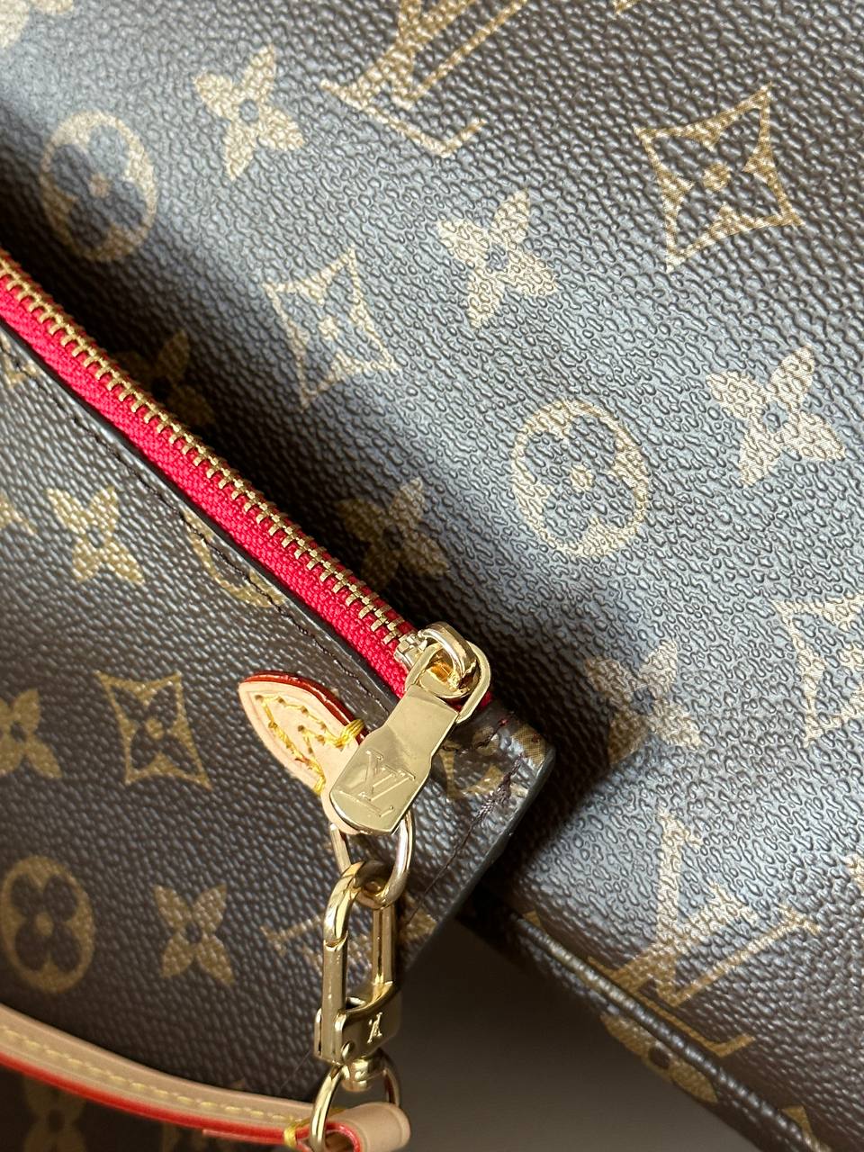 Louis Vuitton Neverfull MM Monogram Canvas - 6