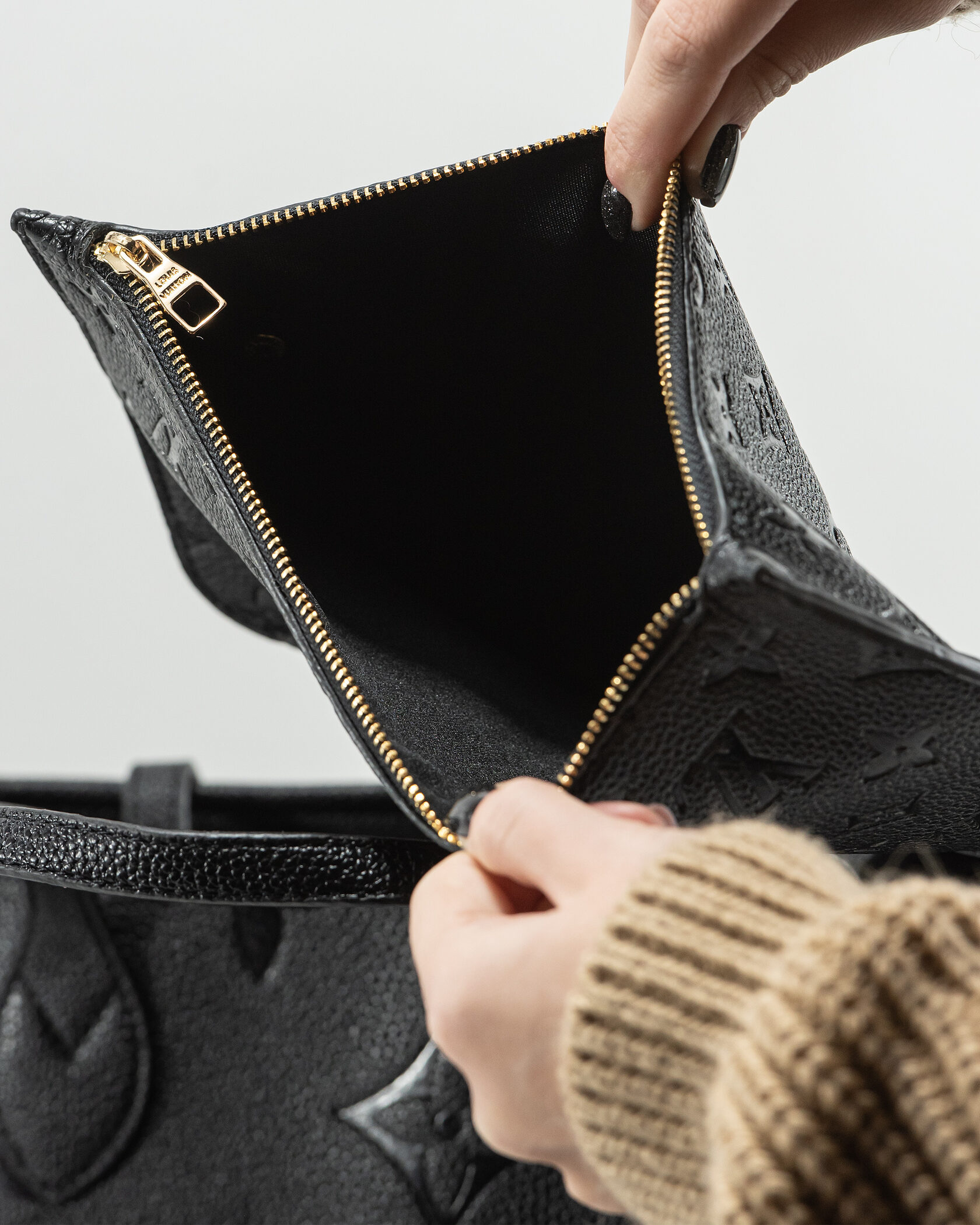 Louis Vuitton Neverfull MM Monogram Empreinte Black - 8