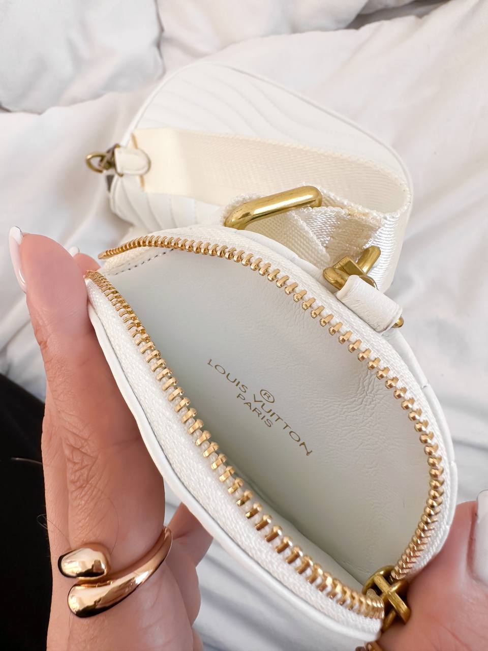 Louis Vuitton New Wave Multi Pochette Bag White/Gold - 10