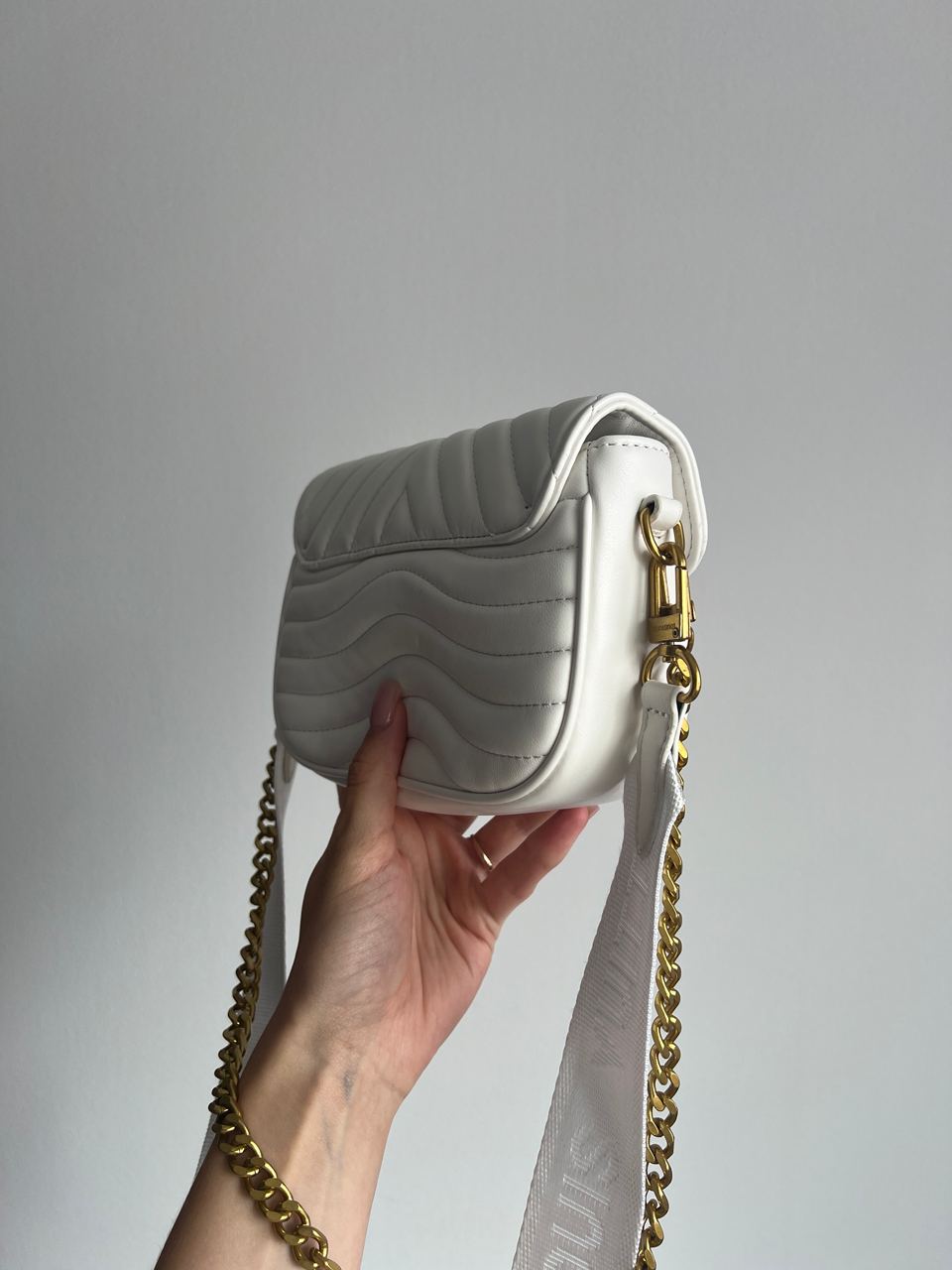 Louis Vuitton New Wave Multi Pochette Bag White/Gold - 4