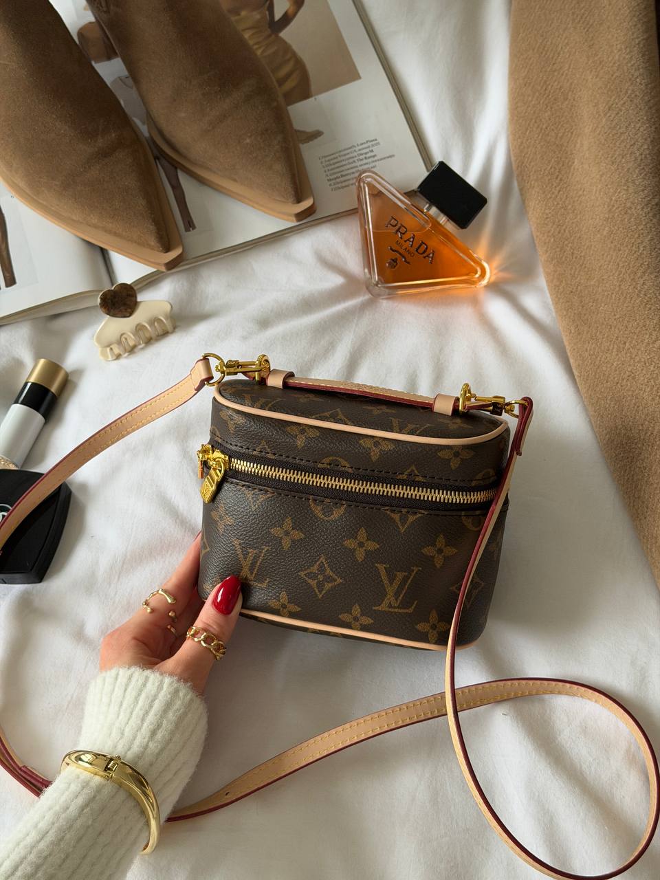 Louis Vuitton Nice Nano Toiletry Pouch in the classic monogram canvas - 4