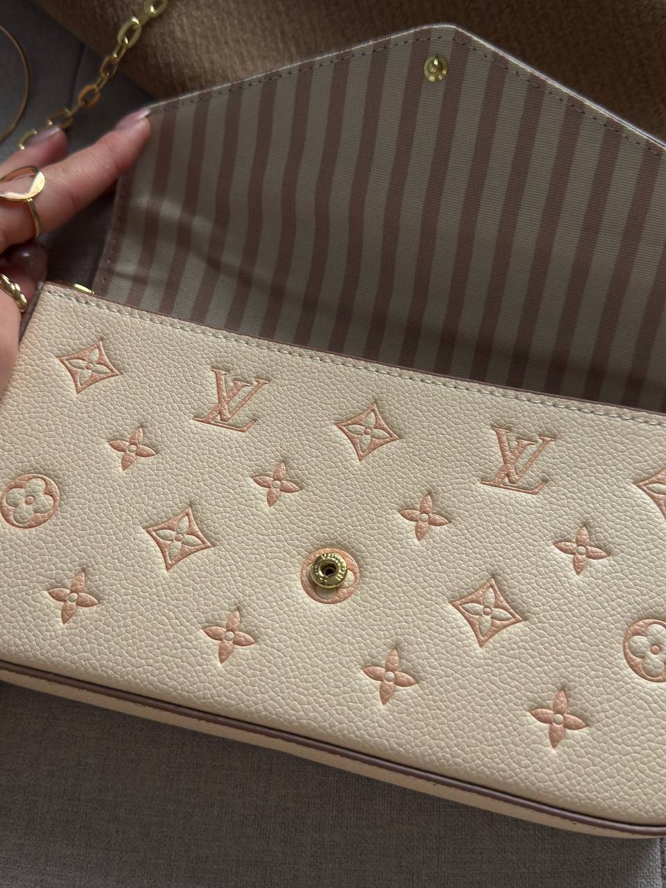 Louis Vuitton Pochette Félicie - 12