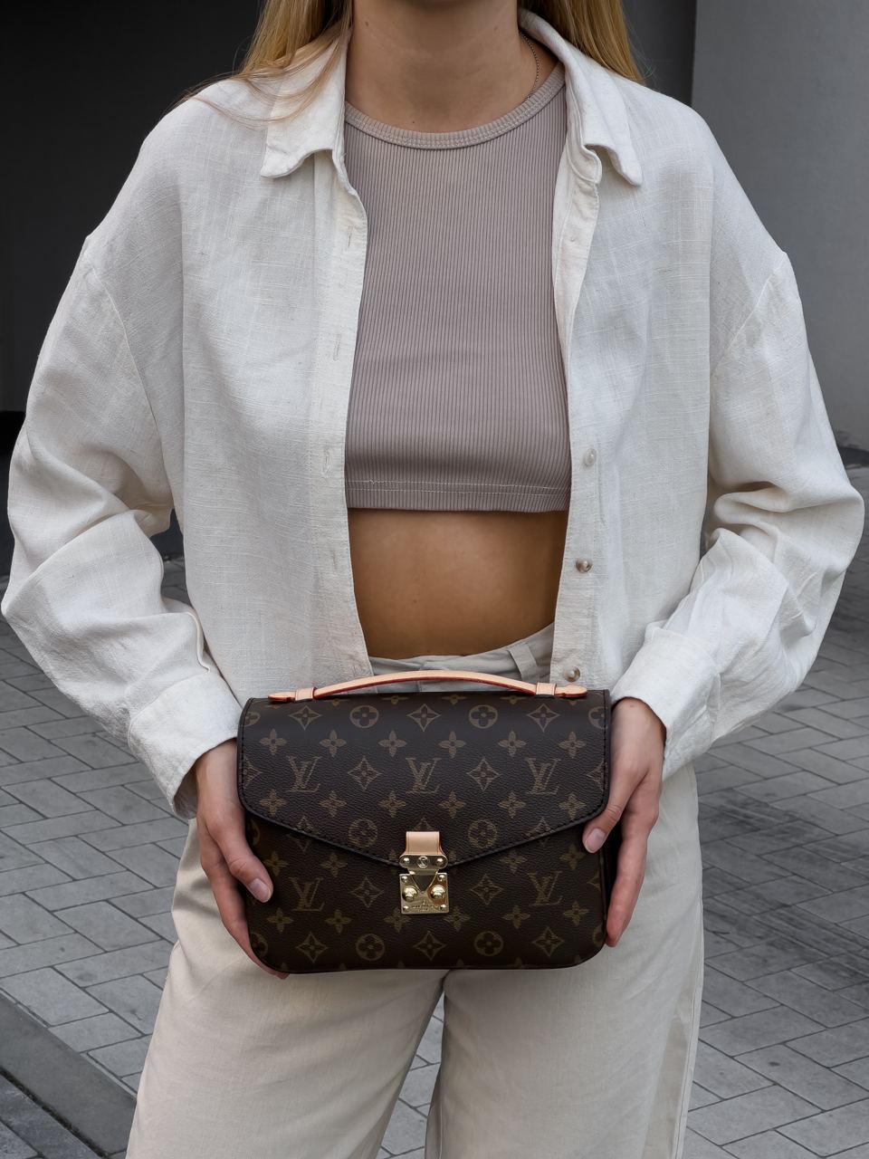 Louis Vuitton Pochette Métis Brown Monogram Coated Canvas Gold - 12