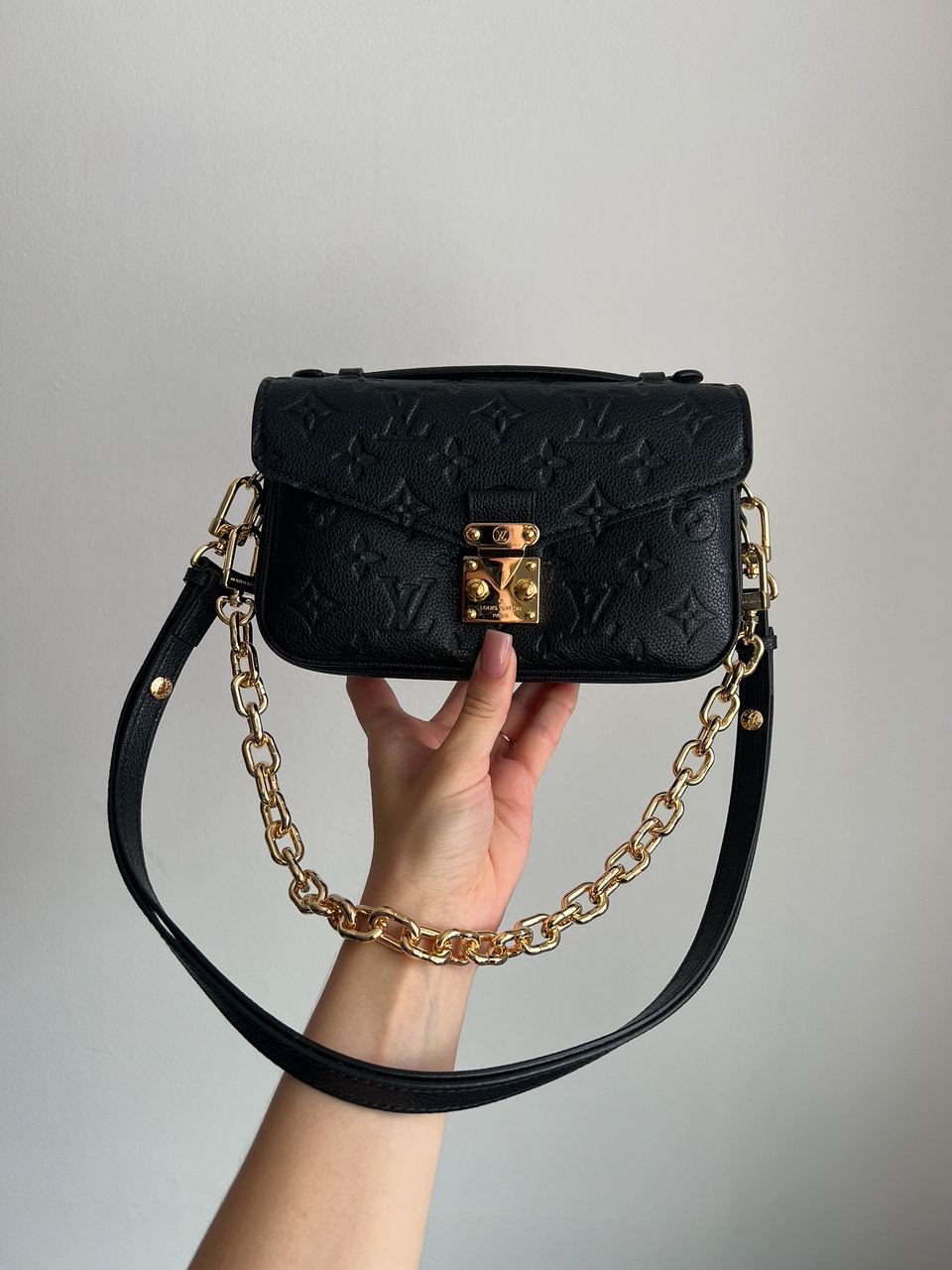 Louis Vuitton Pochette M?tis East West Bag Black - 2