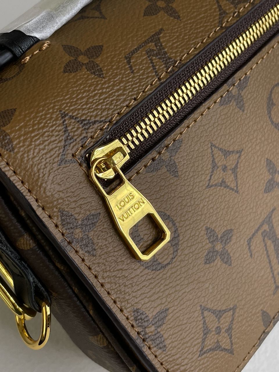 Louis Vuitton Pochette M?tis East West Bag - 14
