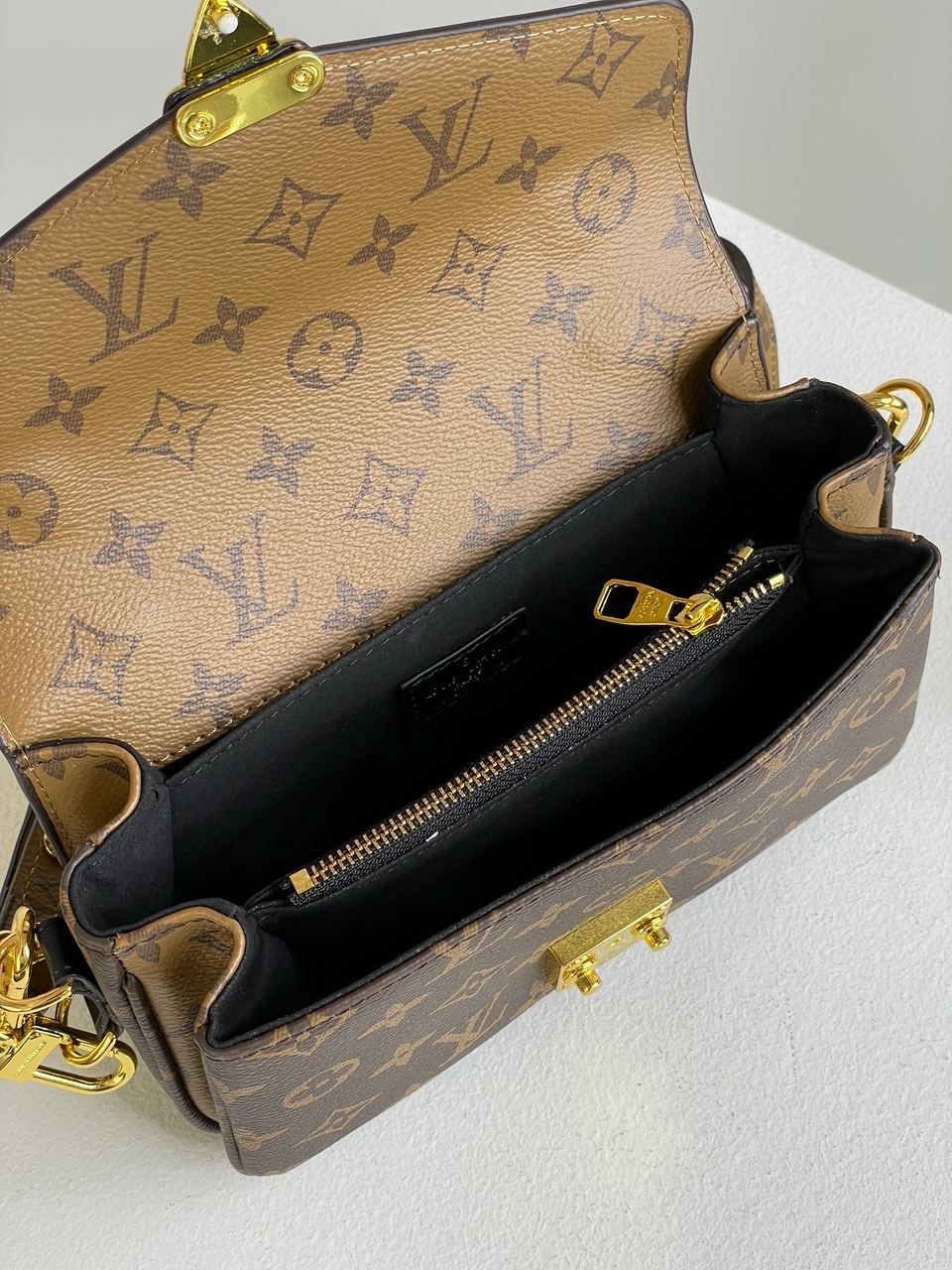 Louis Vuitton Pochette M?tis East West Bag - 15