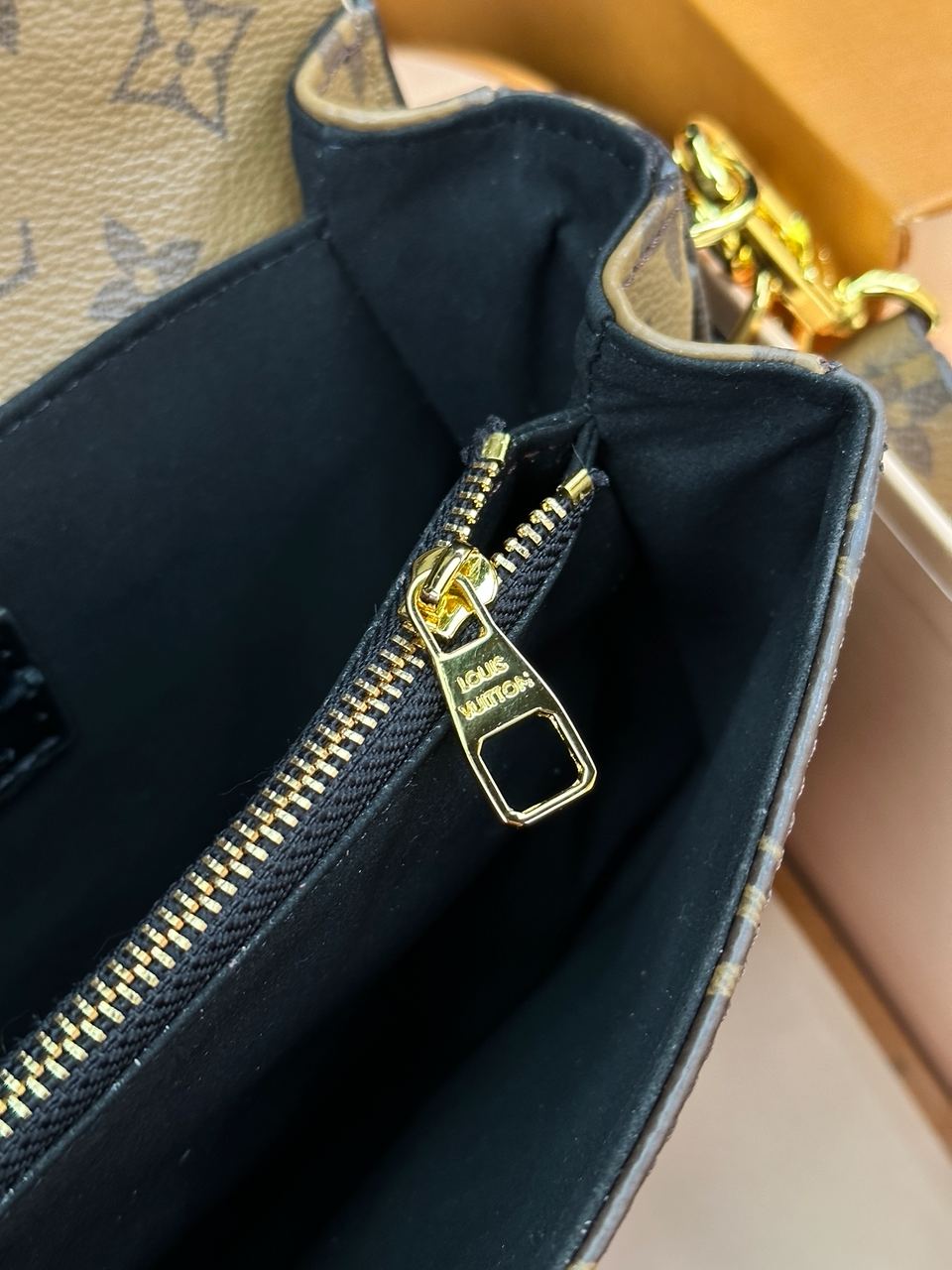 Louis Vuitton Pochette M?tis East West Bag - 16