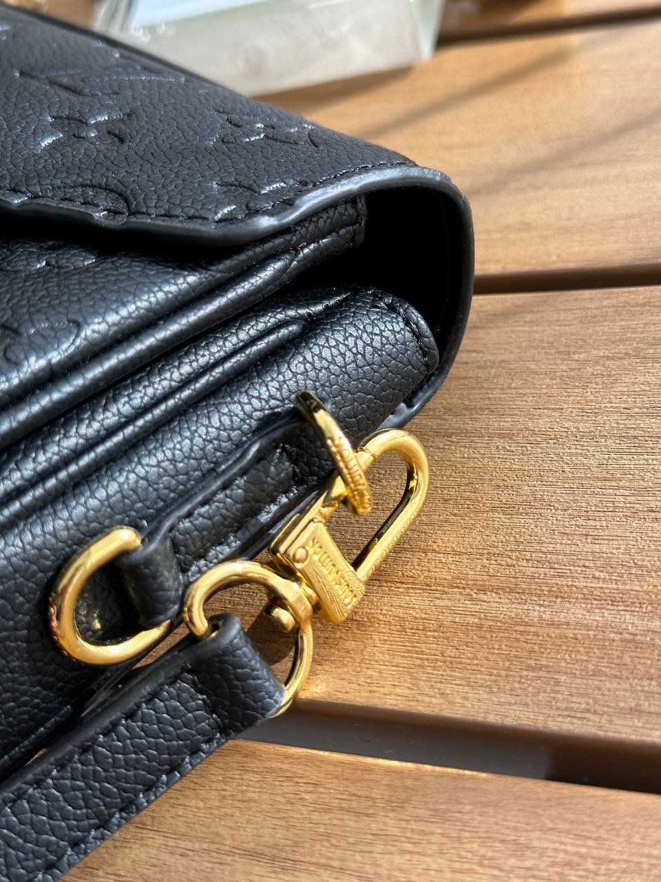 Louis Vuitton Pochette Métis In Black Empreinte leather - 6