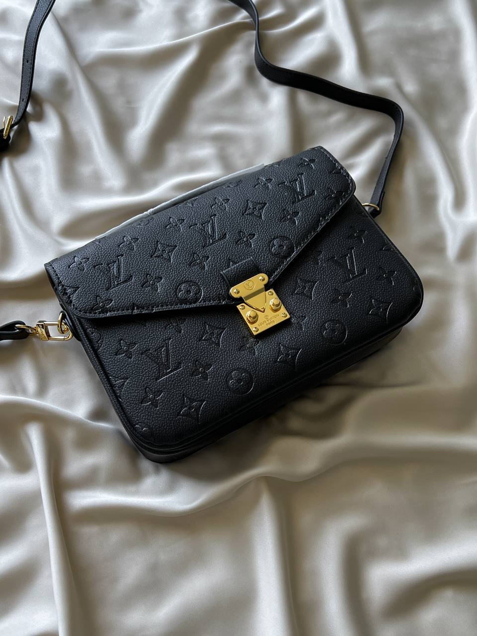 Louis Vuitton Pochette Metis Black Monogram Empreinte Leather - 12