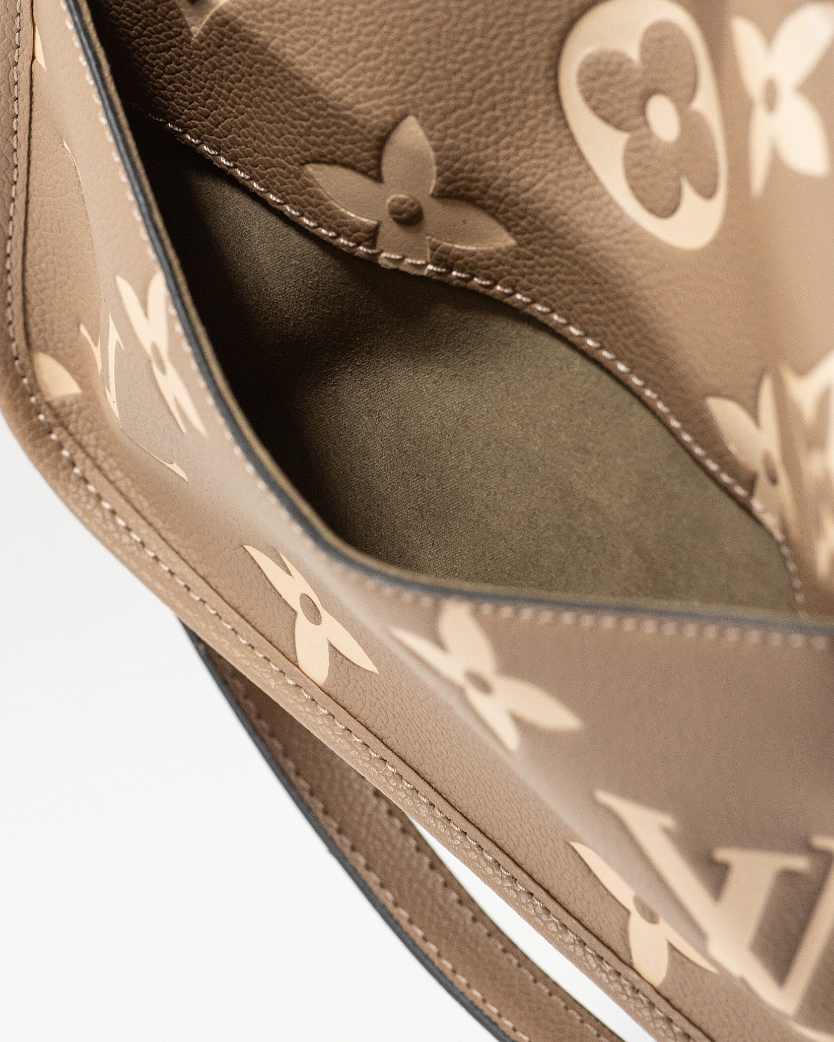 Louis Vuitton Pochette Metis in Taupe Monogram Empreinte Leather - 14