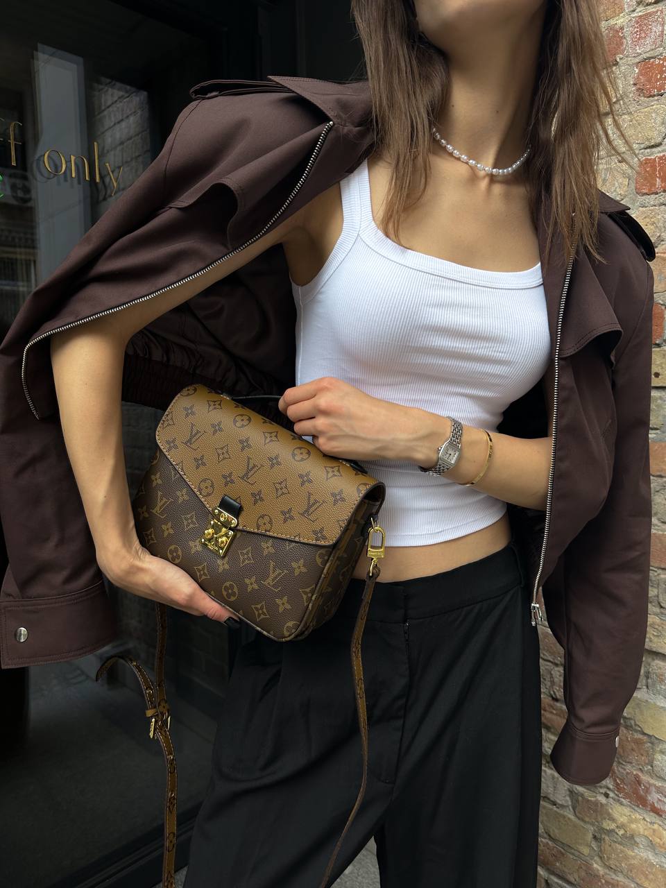 Louis Vuitton Pochette Metis Monogram - 4