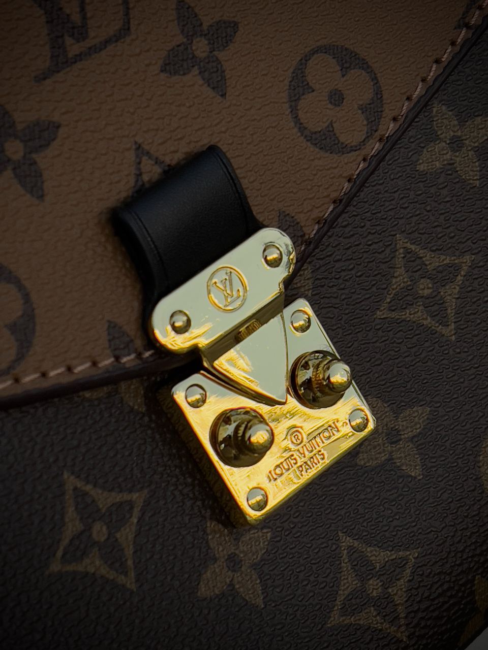 Louis Vuitton Pochette Metis Shoulder Bag Brown Leather Monogram Reverse Coated - 13