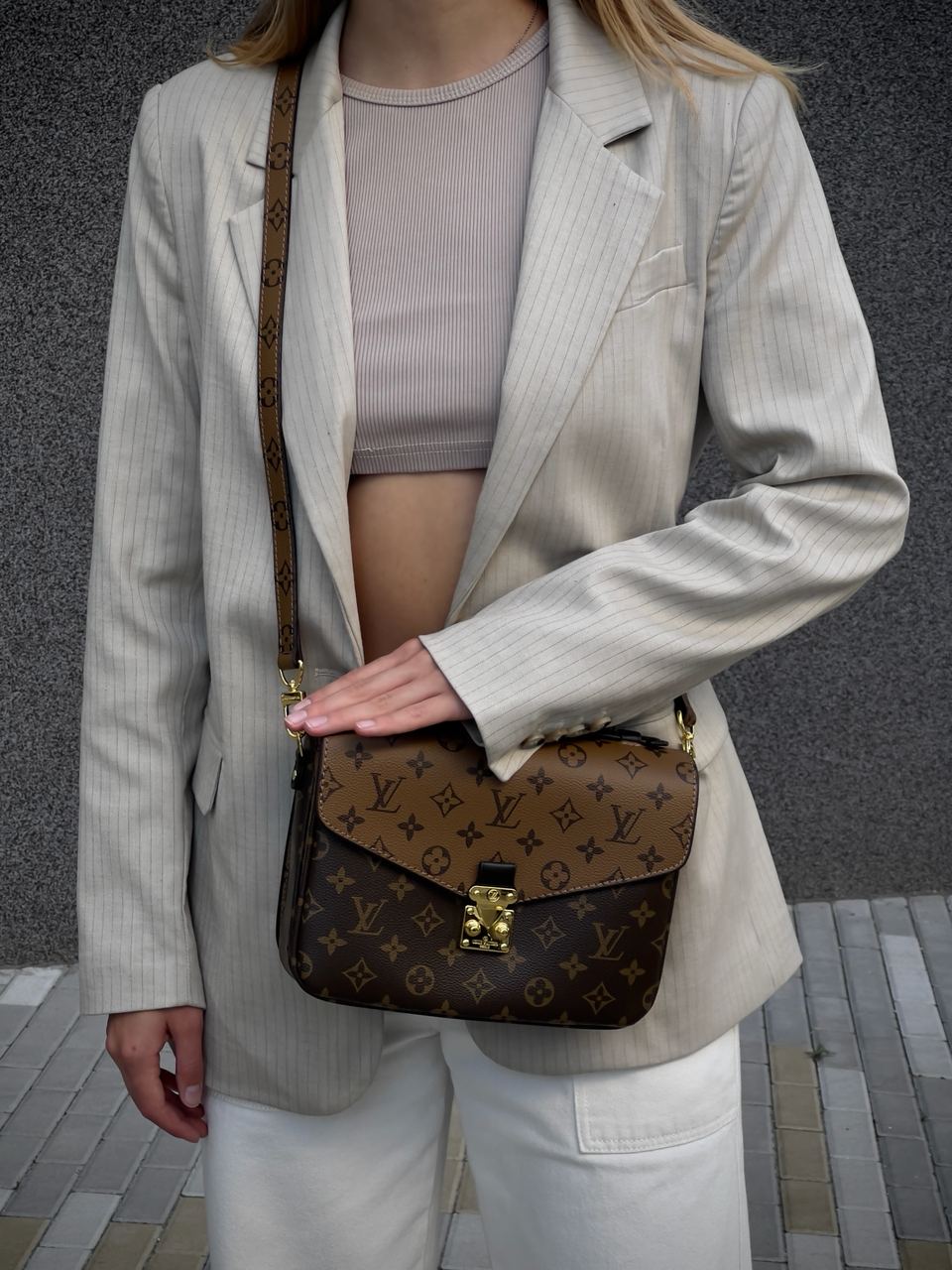 Louis Vuitton Pochette Metis Shoulder Bag Brown Leather Monogram Reverse Coated - 4