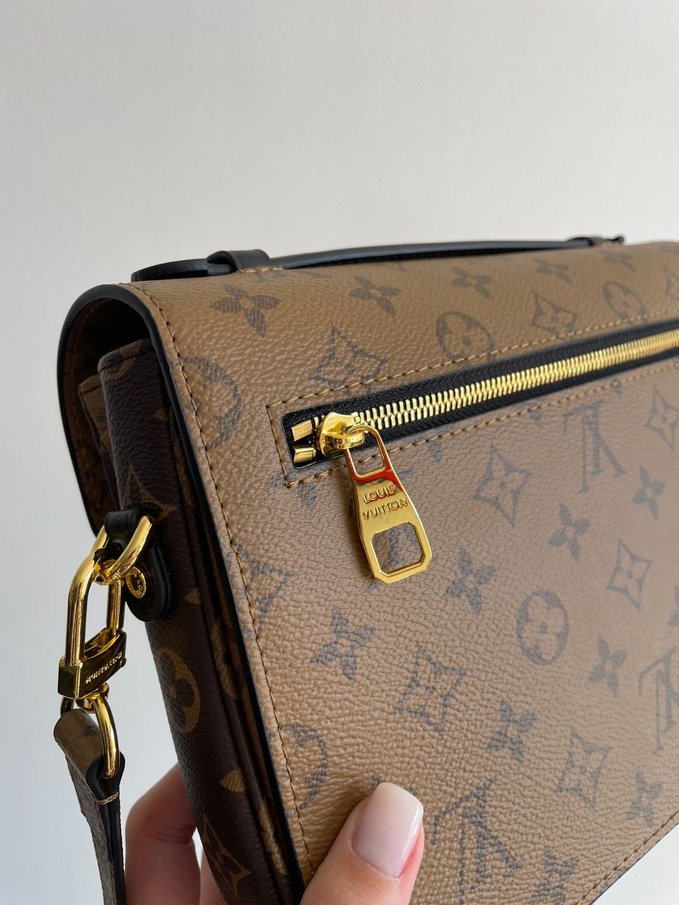 Louis Vuitton Pochette Metis Shoulder Bag Brown Leather Monogram Reverse Coated - 16