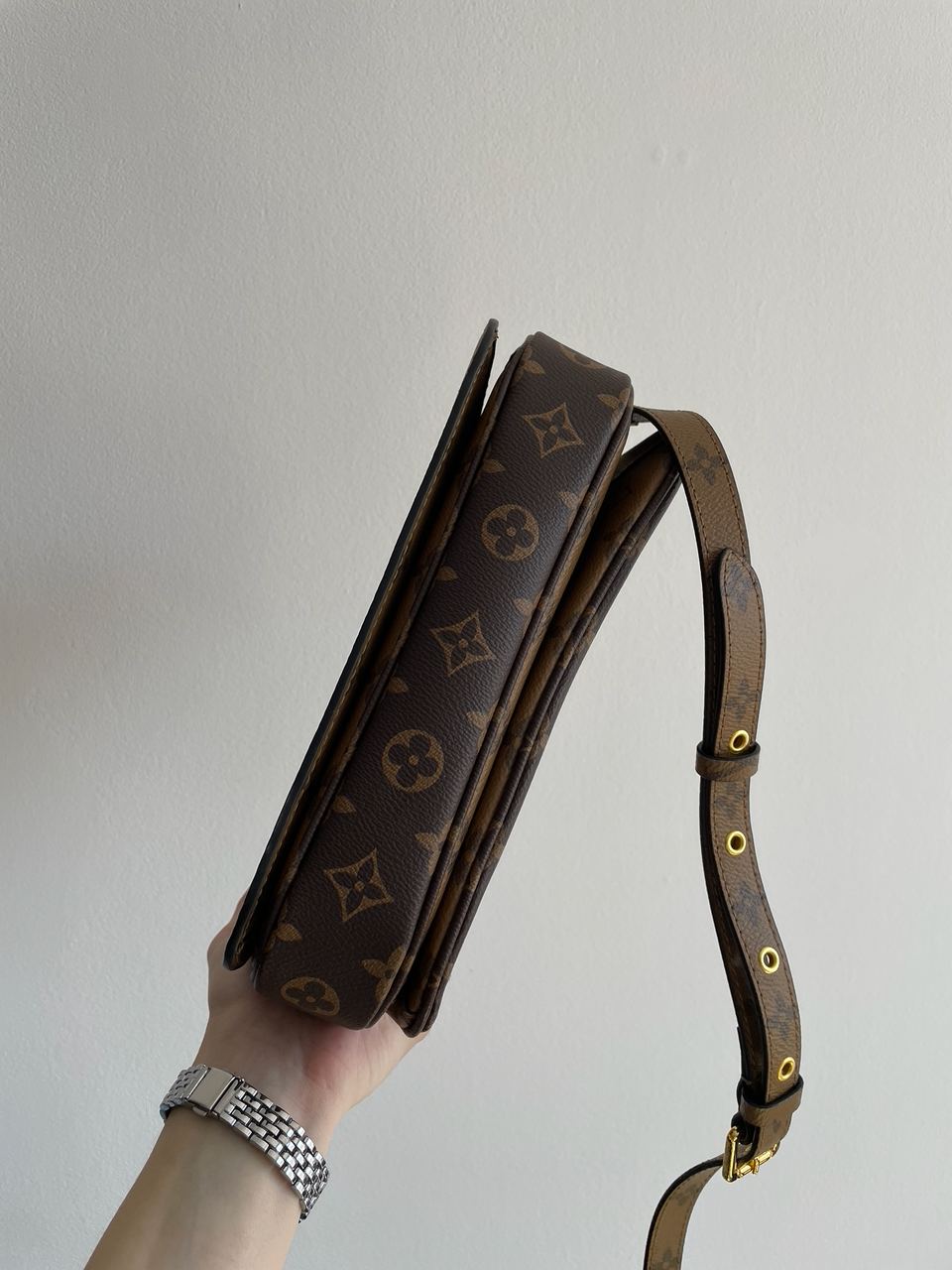 Louis Vuitton Pochette Metis Shoulder Bag Brown Leather Monogram Reverse Coated - 20