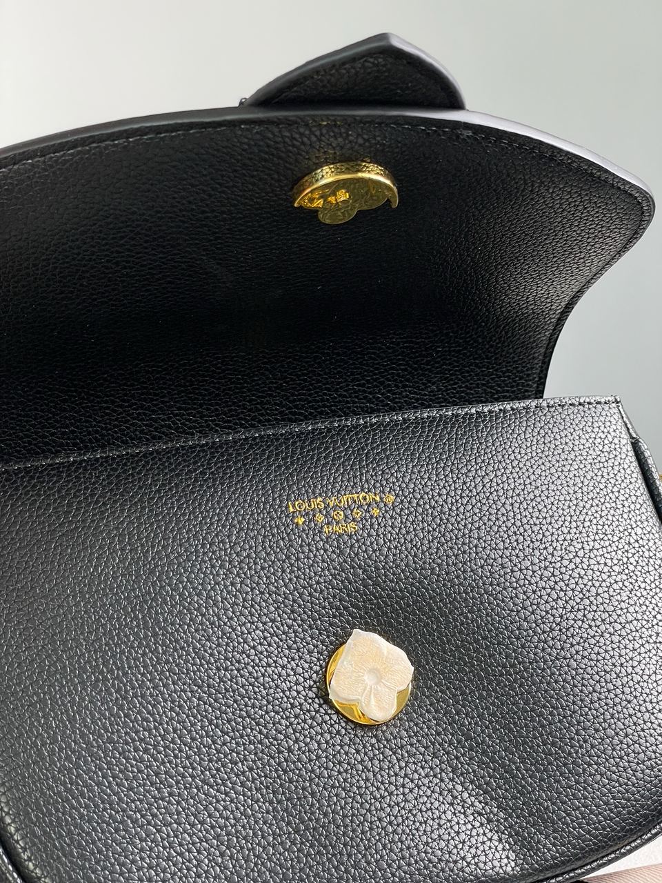 Louis Vuitton Pont 9 Soft PM Black Leather - 11