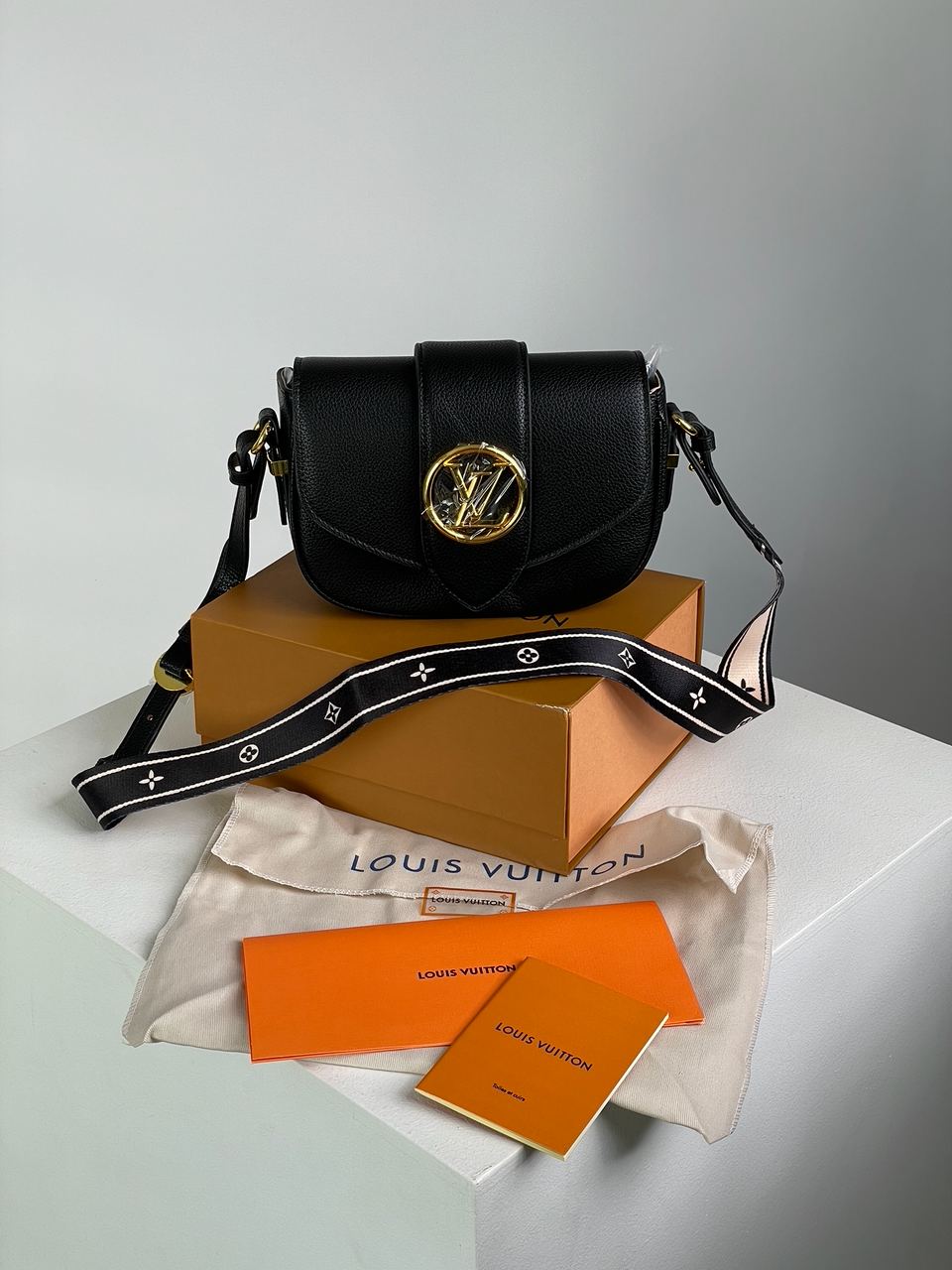 Louis Vuitton Pont 9 Soft PM Black Leather - 2