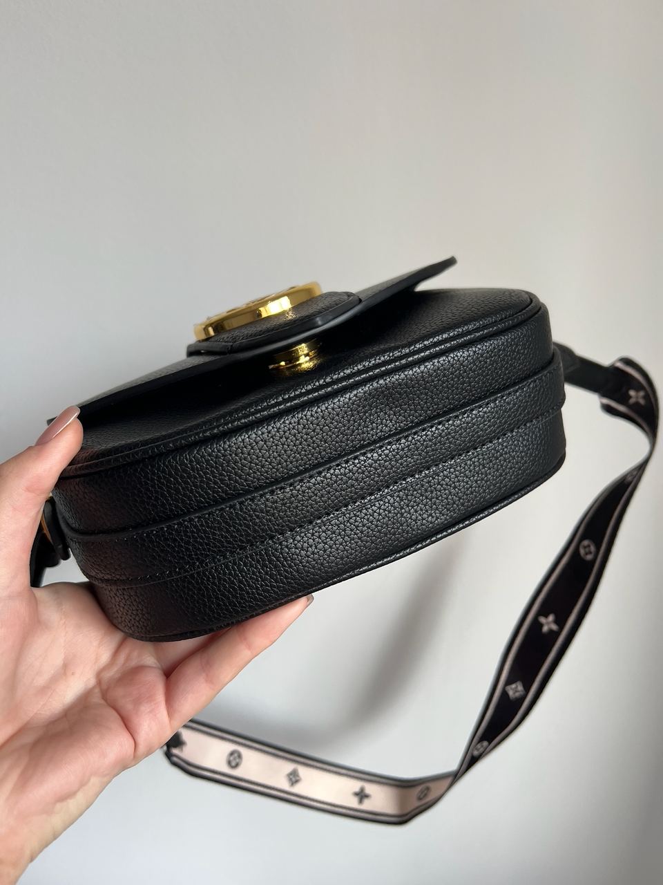 Louis Vuitton Pont 9 Soft PM Black Leather - 8