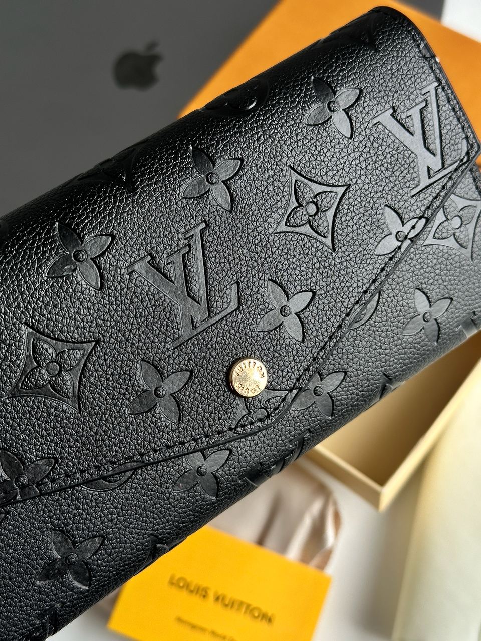 Louis Vuitton Sarah Wallet Black - 6