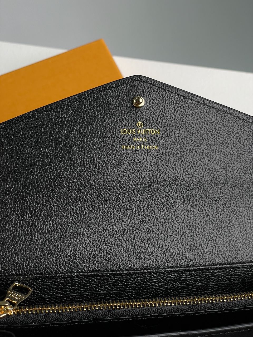 Louis Vuitton Sarah Wallet Black - 9