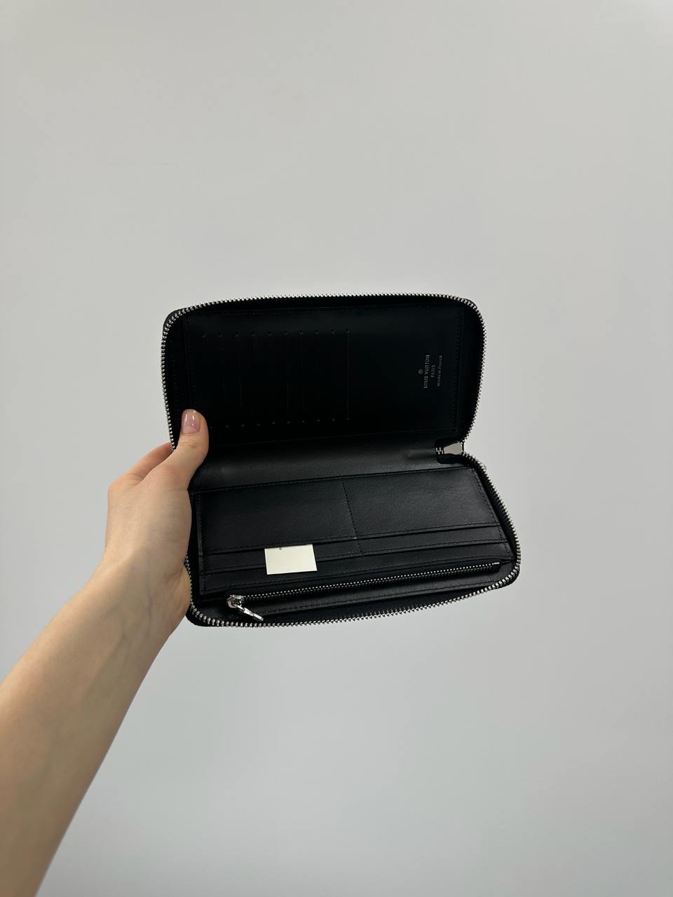 Louis Vuitton Zippy Taurillon Shadow Black - 11