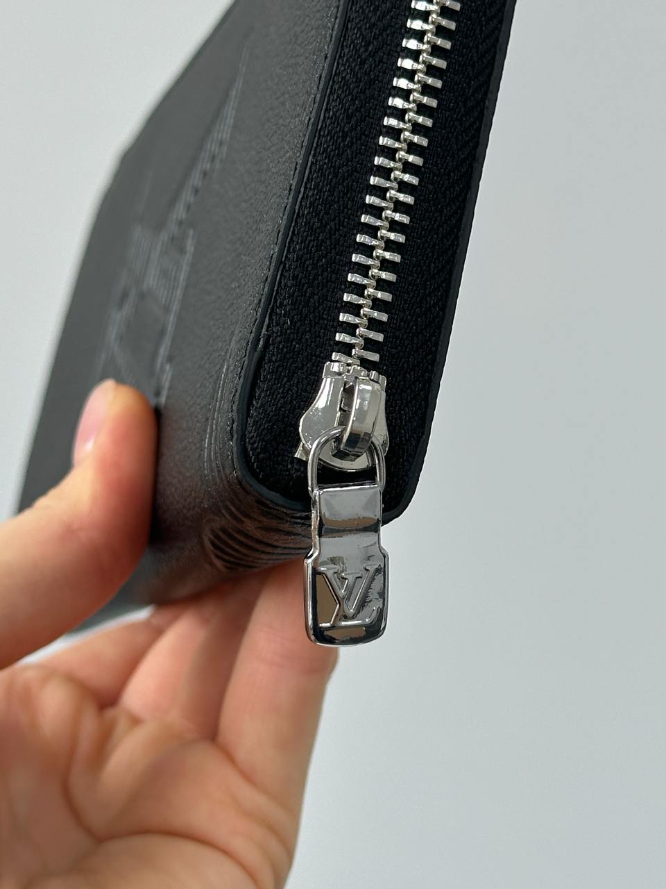 Louis Vuitton Zippy Taurillon Shadow Black - 9