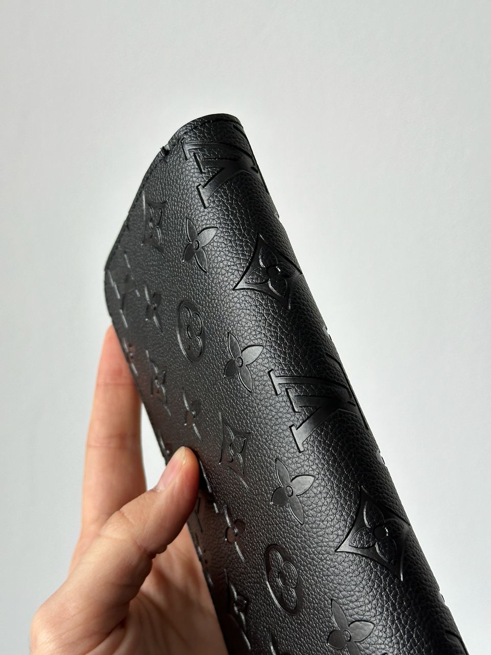 Louis Vuitton Zippy Vertical Wallet Black Canvas - 8