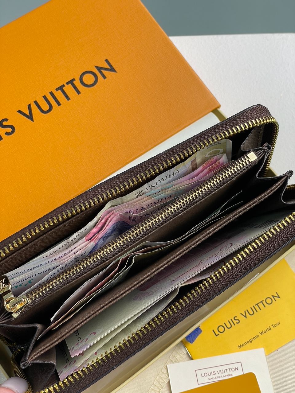 Louis Vuitton Zippy Wallet Damier Brown - 13