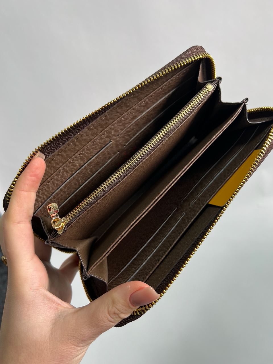 Louis Vuitton Zippy Wallet Damier Brown - 14