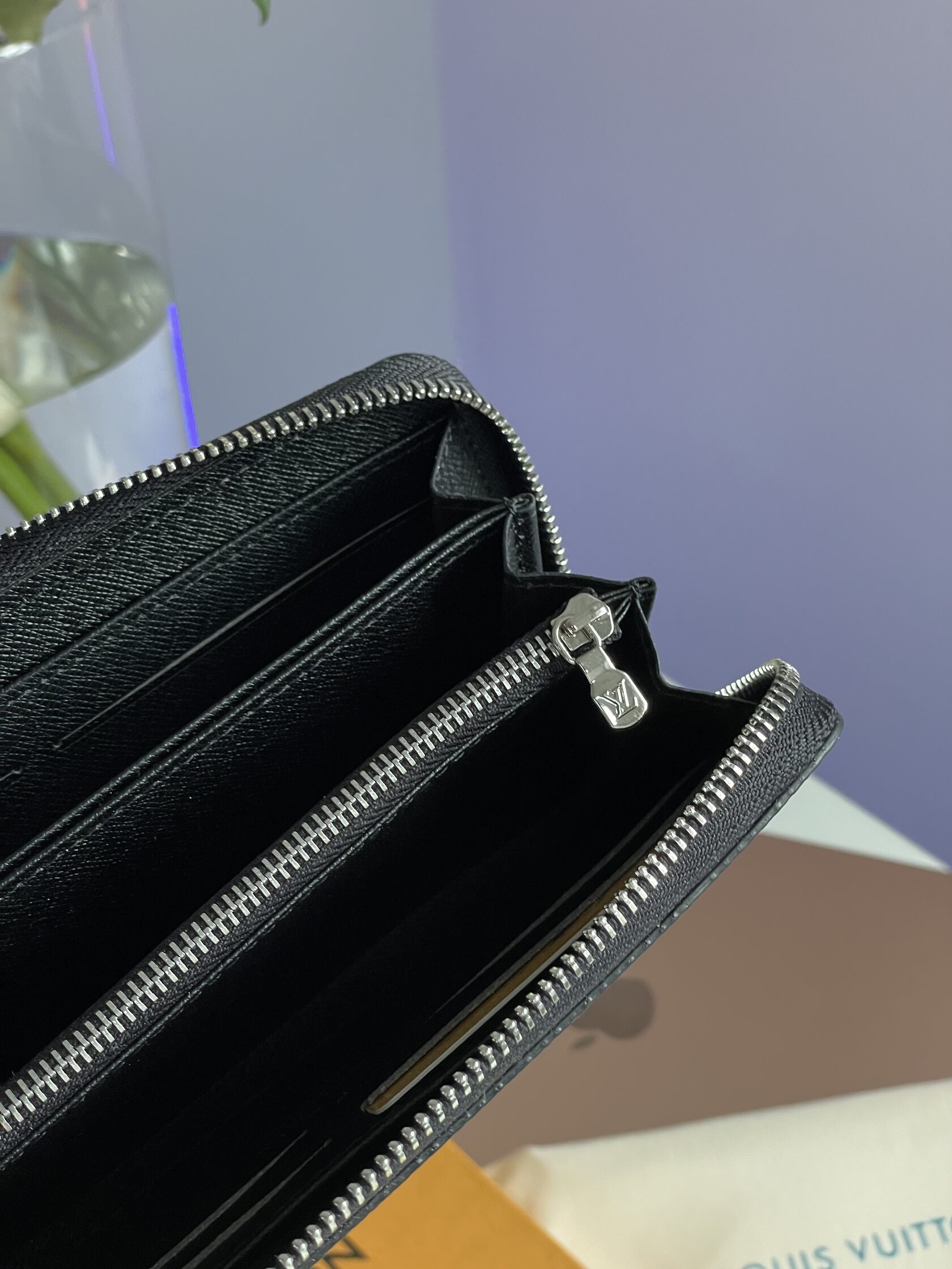 Louis Vuitton Zippy Wallet Damier Grey - 13