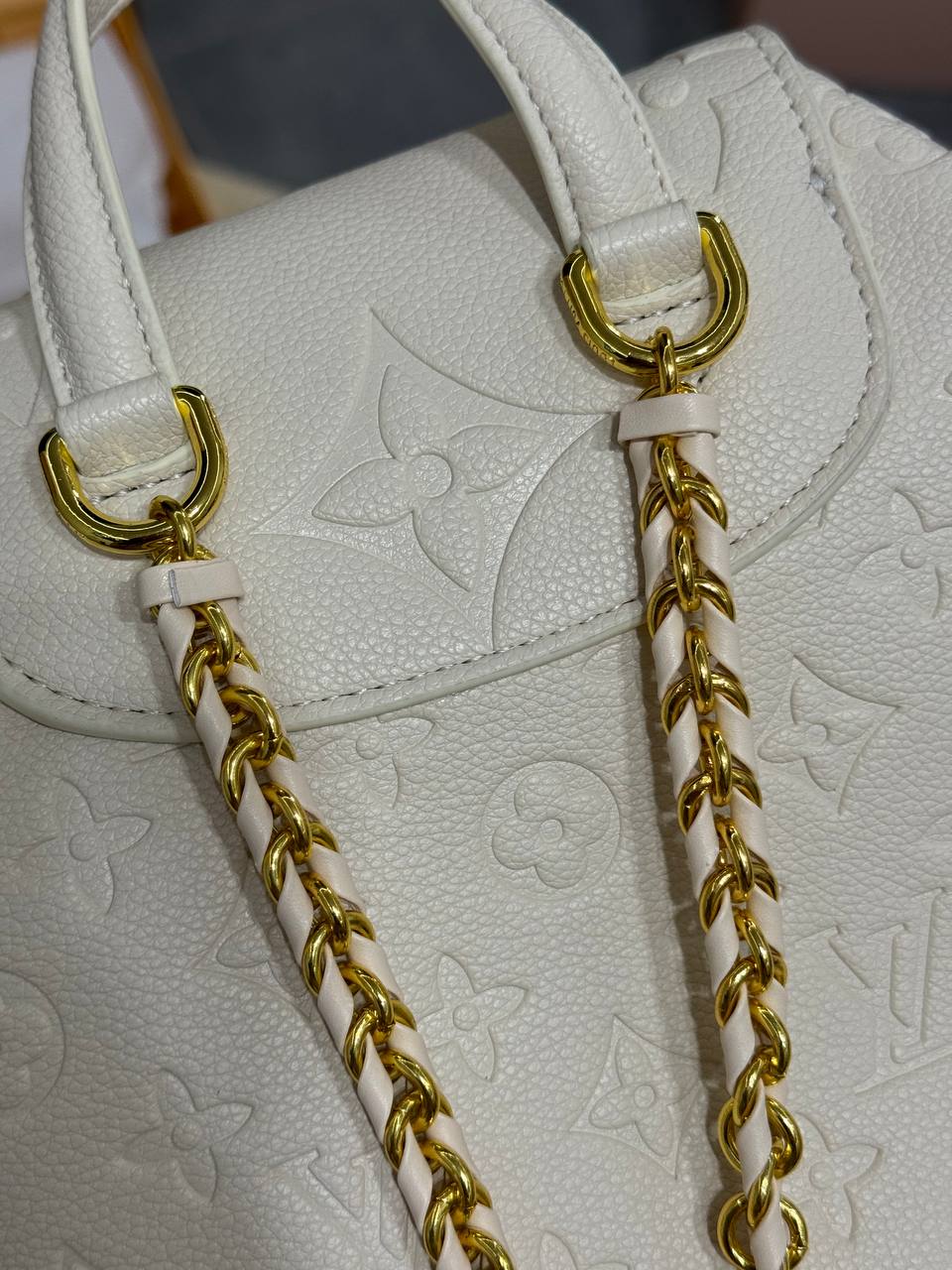 Louis Vutton backup Monogram Empreinte In White - 5
