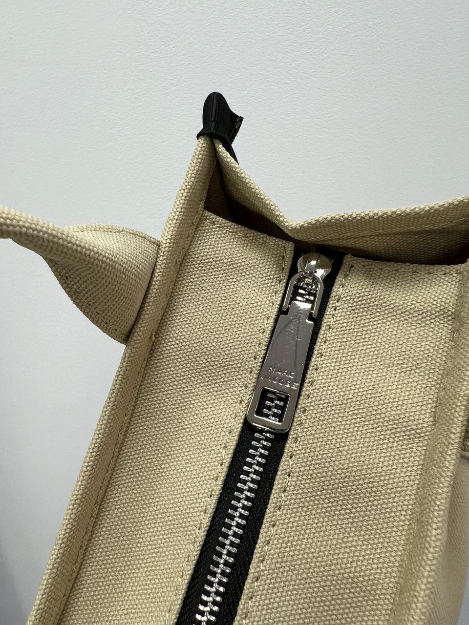 Marc Jacobs The Jacquard Small Tote Bag Beige - 15