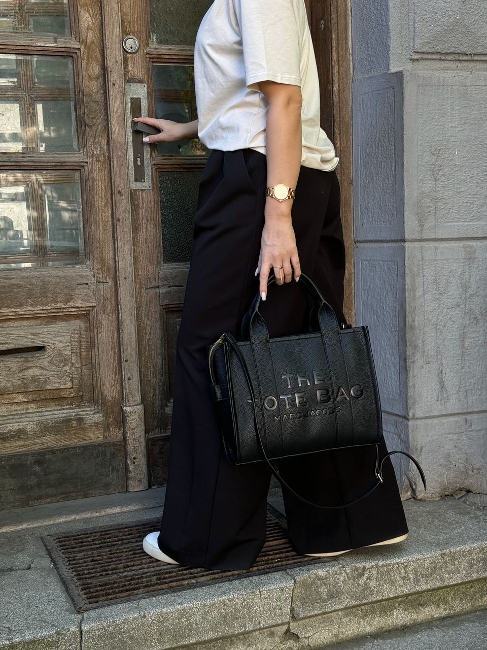 Marc Jacobs The Leather Medium Tote Bag Black - 7