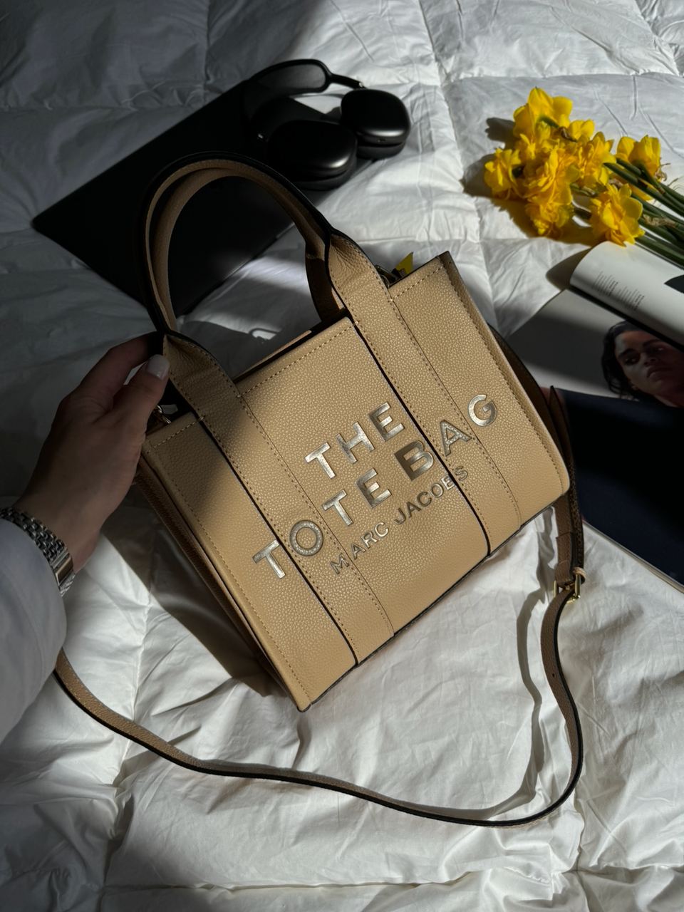 Marc Jacobs The Leather Small Tote Bag Beige - 8