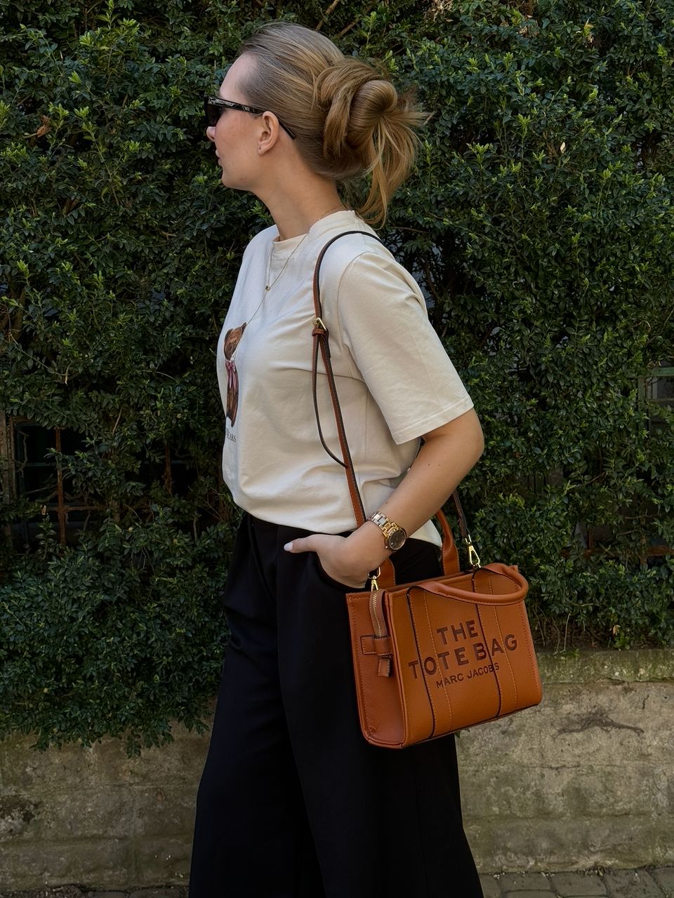 Marc Jacobs The Leather Small Tote Bag Brown - 8