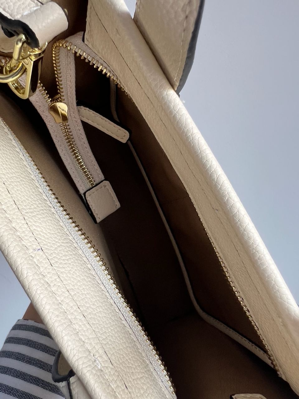 Marc Jacobs The Leather Small Tote Bag Cream - 8