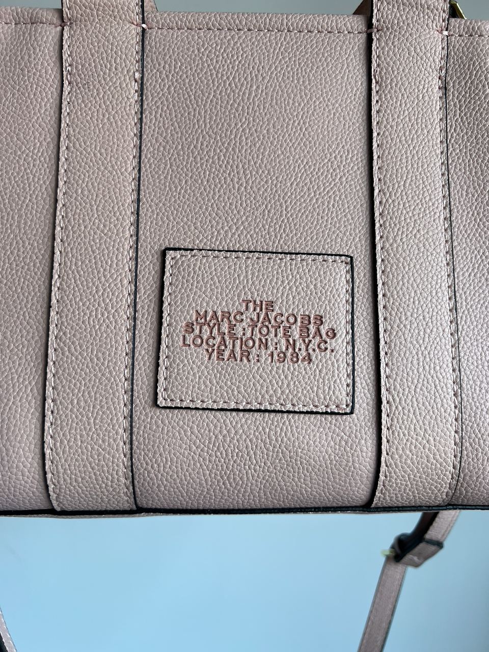 Marc Jacobs The Leather Small Tote Bag Powder - 6