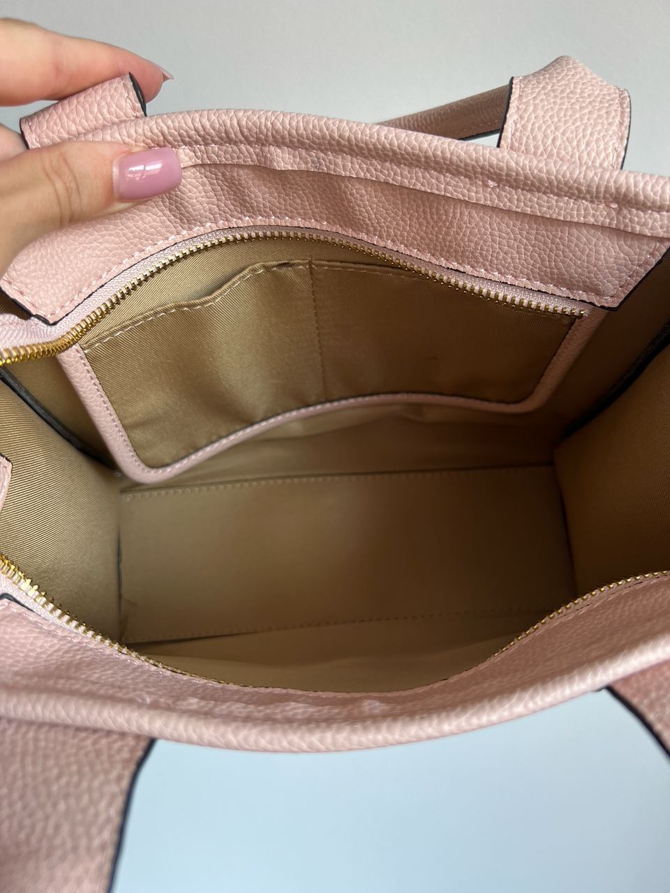 Marc Jacobs The Leather Small Tote Bag Powder - 9