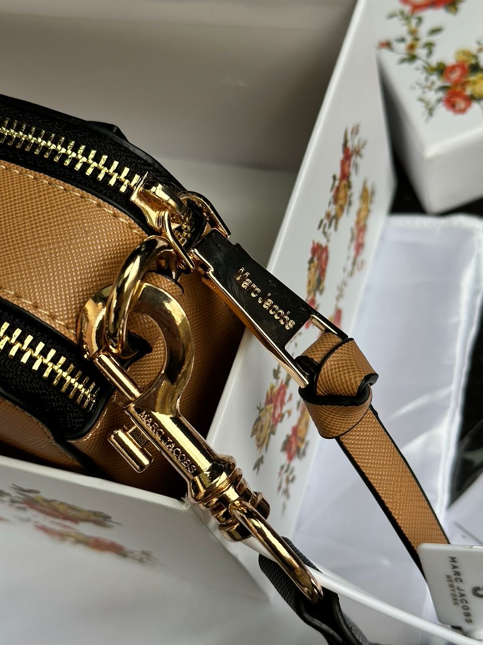 Marc Jacobs The Snapshot Beige - 17