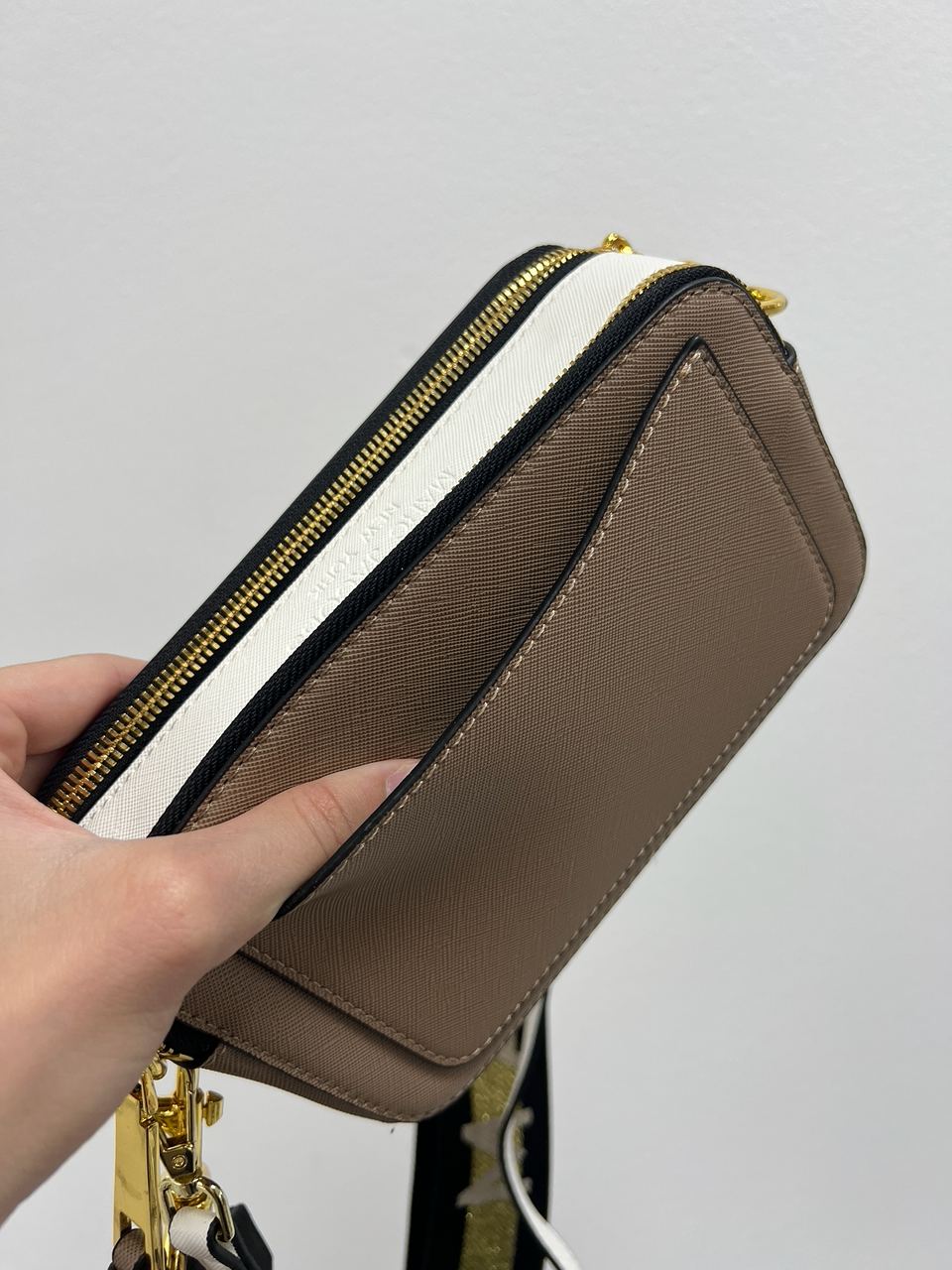 Marc Jacobs The Snapshot Dark Beige/Gold - 9