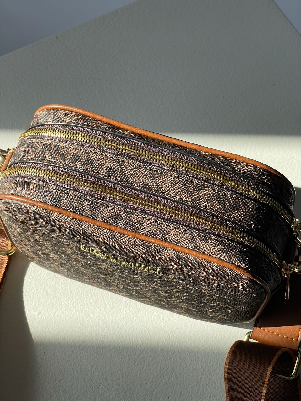 Michael Kors Camera Bag Brown - 18