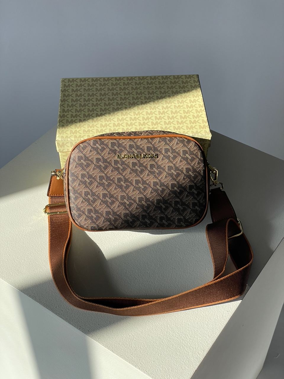 Michael Kors Camera Bag Brown - 5